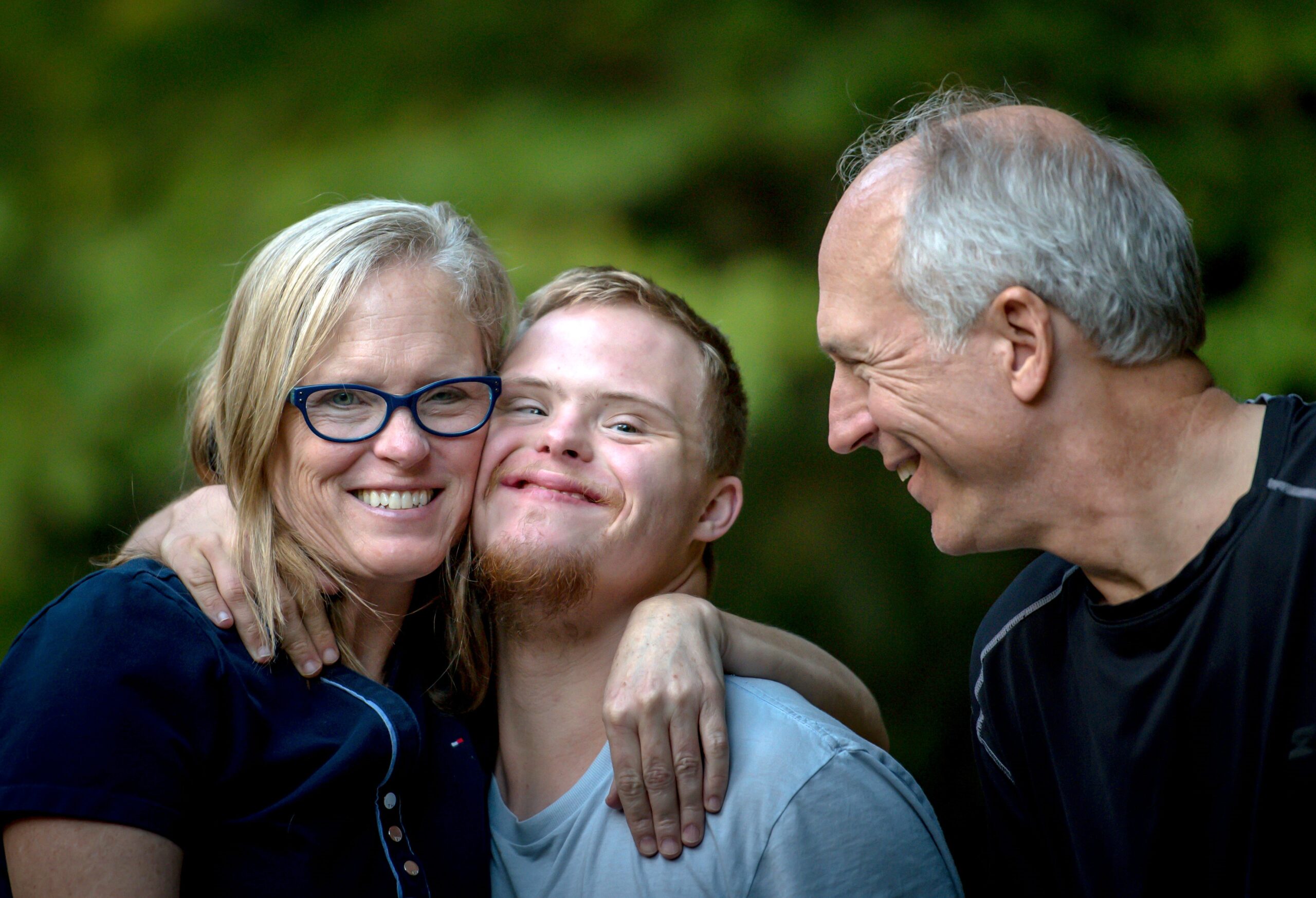 Vita Aktiva - osebna asistenca - osebna pomoč